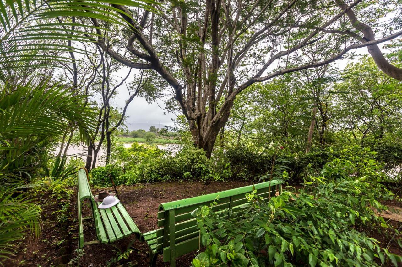 Saffronstays Firdaus Baug Khamshet Kültér fotó